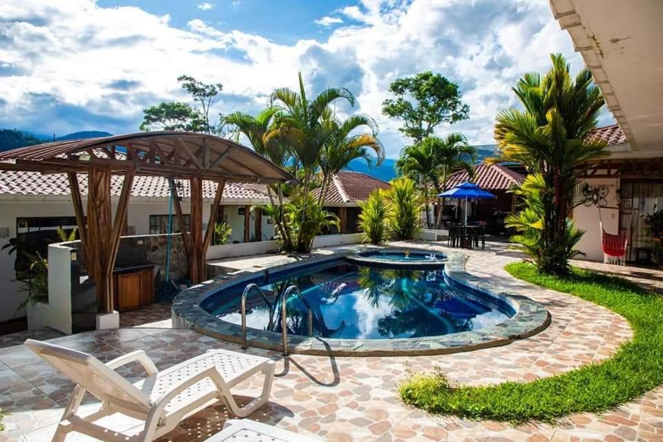 La Casa De La Abuela Villa Sucua Exterior photo