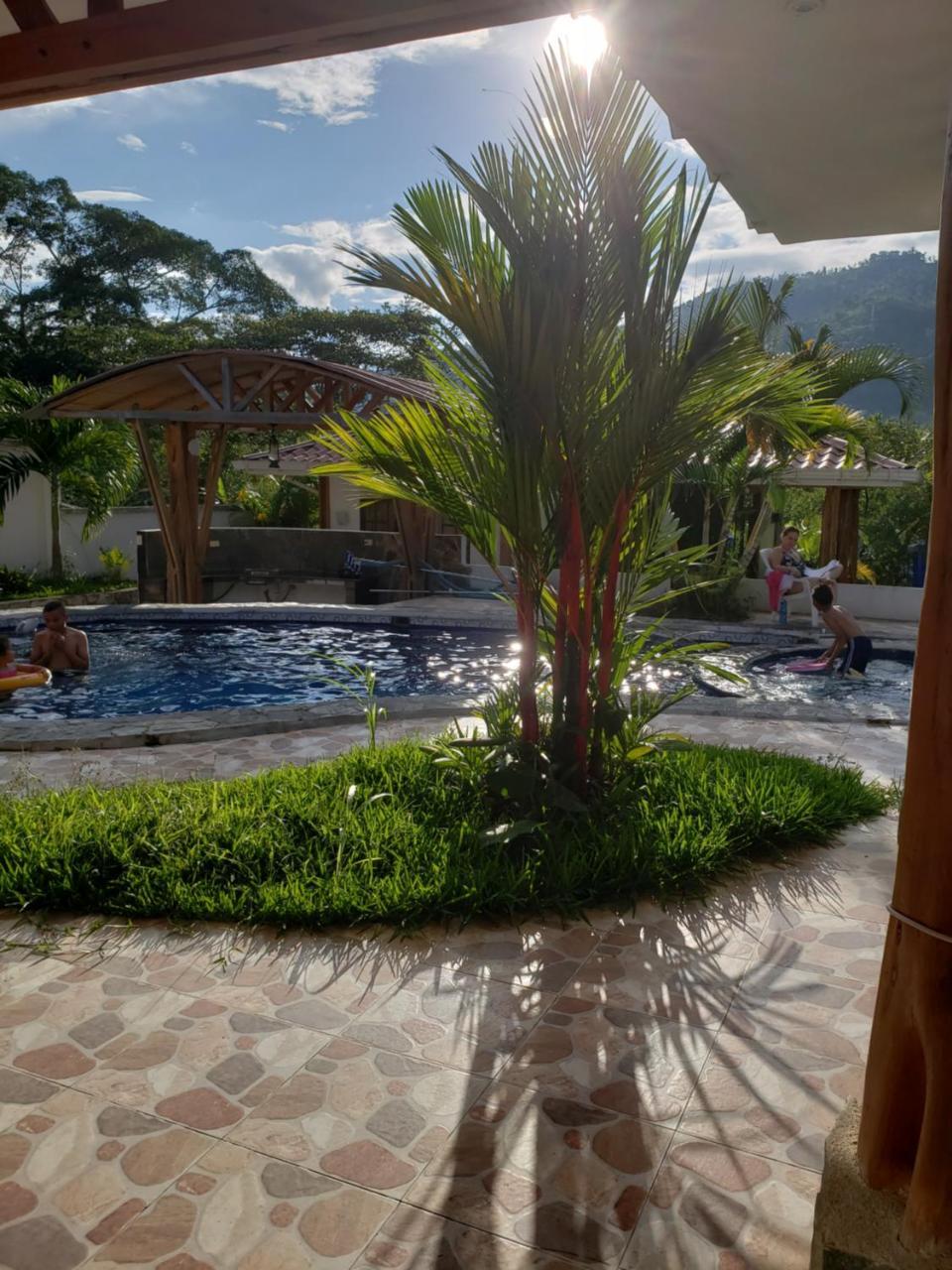 La Casa De La Abuela Villa Sucua Exterior photo